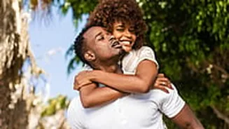 Top Dating Trends Of 2025: How Nanoship, Shrekking & Banksying Ruled Relationship Charts