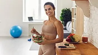 How To Eat Clean In 2026; Handy Expert Tips To Reset Your Body In The New Year