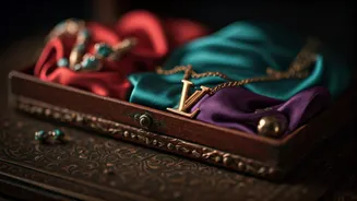 Beyond Trends: Gianni Versace's Timeless Advice on Personal Style