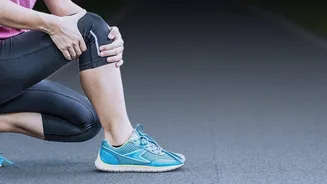 Does aqua jogging improve knee flexibility more than frisbee golf?