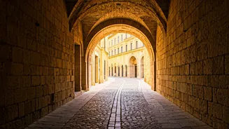 Discover India's Rich Heritage Through Walking Tours!