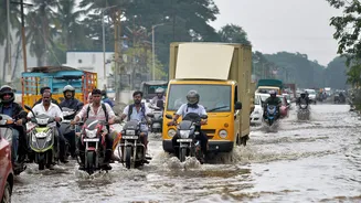 Monsoon triggers flood in Gujarat; 250 evacuated
