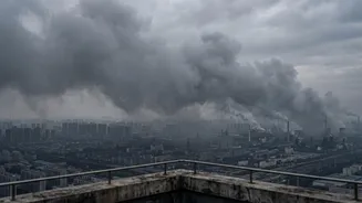 Delhi-NCR Smog Raises Concerns Over Persistent Coughing And Wheezing Without Treating Symptoms As Diagnoses