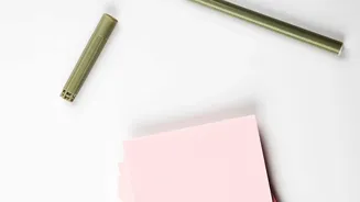 The Smartest Meeting Note-Taking Method May Combine AI And Human Thinking