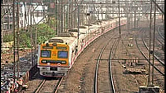 Mumbai Local Harbour Line Extension Moves Ahead: Western Railway Floats ₹87-Crore Tender Amid Land Acquisition Challenges