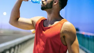 How Fitness Enthusiasts Can Manage Monsoon Hydration To Avoid Electrolyte Disruption In Gyms