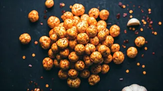 Ditch Potato Chips For 10 Minute Spicy Garlic Makhana