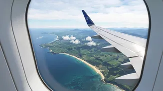How Air Traffic Control Uses Holding Patterns Before Landings