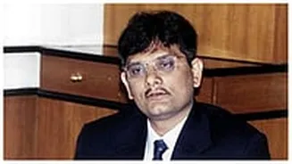 Special Court In Mumbai Permits Former Stockbroker & Scammer To Travel Abroad After Depositing ₹27.06 Crore Dues With SEBI