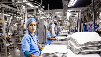 Surat hits 44°C dry heat: Gujarat textile workers shift to night shifts