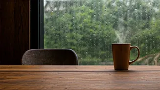 Rainy-Day Comfort Has Entered India's Cafe Chat
