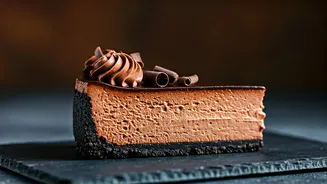 No-Bake Cheesecake That's Big On Chocolate