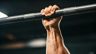 Improve Pulling Strength Naturally Using Effective Bare Hand Pull Up Routines