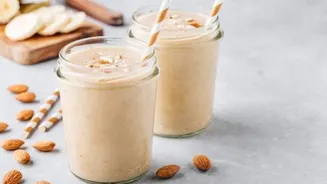 Almond milk smoothies: 5 recipes for everyone