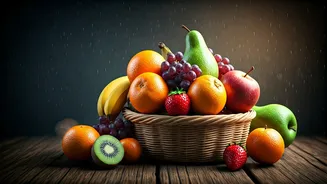 10 Fruits Nutritionists Recommend During Monsoon