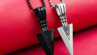 Minimal Mangalsutras: Modern Mangalsutras Favour Lighter Chains And Smaller Pendants, Without Abandoning The Traditional Black-Bead Motif