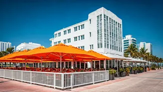 Miami's Cafes & Beach Vibes: A Perfect Blend