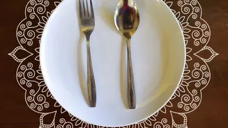 How to Create Wall Art From Unused Plates
