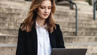 How Young Professionals Maximise Skills By Balancing Remote Work With Niche Consulting