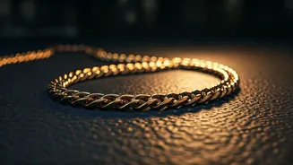 Kolkata: Man Arrested for Gold Chain Snatch, Accomplice Flees with Loot