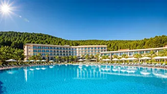 Republic Day Getaways: 5 Hotels to Book Now!