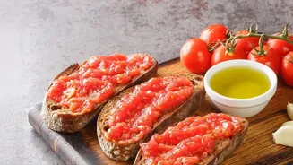 Foods Not To Refrigerate: Tomatoes potatoes and bread each need different storage logic Gives The Story A More Concrete Direction
