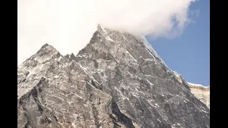 Nepal Floods Highlight Risks for India's Himalayan Infrastructure