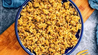 How Vegetarian Gym Goers Get Complete Protein By Pairing Lentils Rice