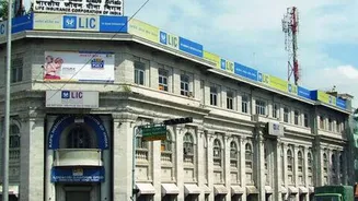Indian government plans 2% LIC stake sale for 10000 cr