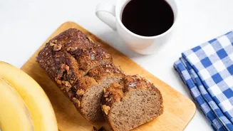 Bolo de banana com café para os dias mais frios