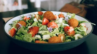 This breakfast salad is super nutritious!