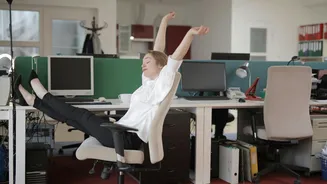 5 quick desk stretches to beat workday stiffness
