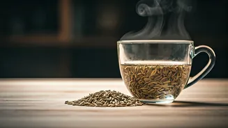 This Warm Cumin Fennel Seed Drink Erases Seasonal Stomach Bloating