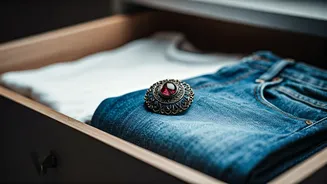 Vintage Energy Makes Simple Outfits Feel Intentional