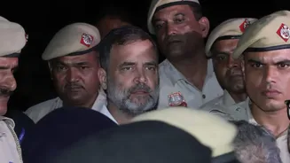 INDIA MPs march to Rashtrapati Bhavan, demand Gyanesh Kumar's resignation