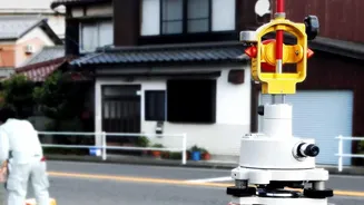 Low cost seismic sensors deliver early earthquake warning alerts directly to smartphones