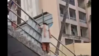 Schoolgirls Risk Lives By Climbing Down Closed Pedestrian Bridge In Mumbai's Vikhroli | Video