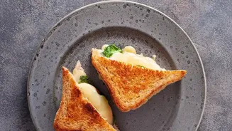 Café-Style Veggie Melts Bring Toasted Bread, Melted Cheese And Spiced Vegetables Together