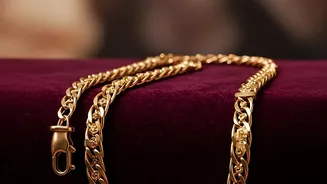 Festival Gold Buying Guide: How To Choose Between 22K And 24K Jewellery