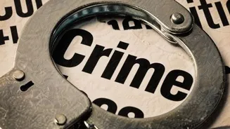 DRI finds ₹2.76cr gold under shoe, arrests 2 in Barabanki