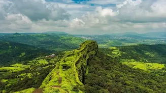 Western Ghats Monsoon Trekking Guide: Trail Guidelines And Gear Checklist For Long Weekends