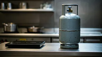 LPG Shortage Forces Pune Eateries to Close Doors, Explore New Cooking Solutions