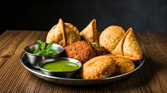 Indore's Iconic Bites: 7 Street Foods You Must Savor!
