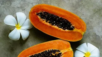 Choose Monsoon Papaya That Is Ripe, Clean and Recently Cut