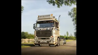 Scania 113 de volta? ‘Restomod’ põe cabine clássica em chassi moderno