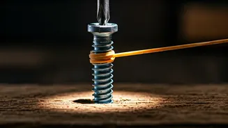 DIY Hero: The Rubber Band Trick to Conquer Stripped Screws Effortlessly!