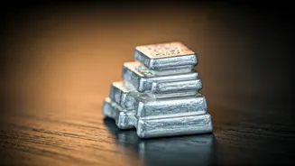Silver's Ascent in India: 2025's Price Surge & 2026 Outlook