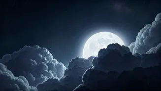 Clouds, Moonlight, Rain: Skywatching Gets Dramatic