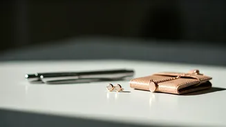 Elevate Your Workwear: Subtle Accessories for Effortless Office Chic