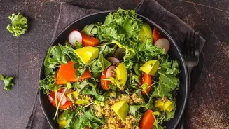 Vegetarians support complete muscle recovery by combining whole grains with legumes in meals